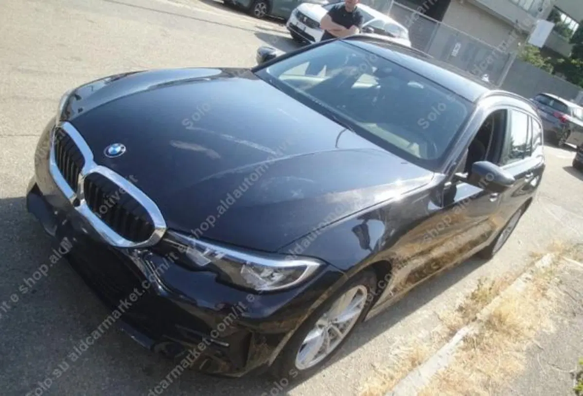 BMW Serie 3 Touring usata a Lecce