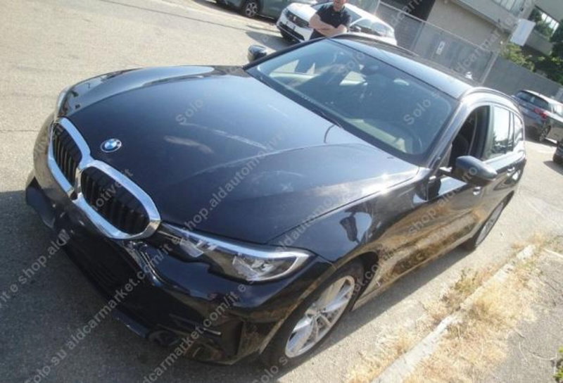 BMW Serie 3 Touring usata a Lecce