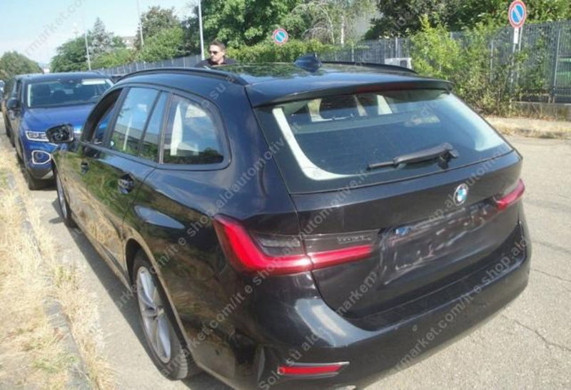 BMW Serie 3 Touring usata a Lecce (2)