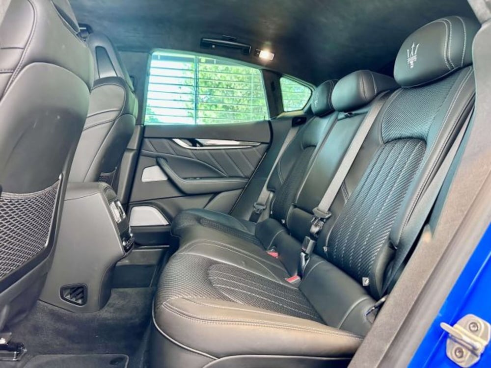 Maserati Levante usata a Torino (11)