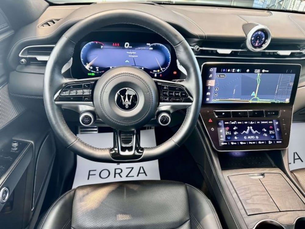 Maserati Grecale usata a Torino (14)