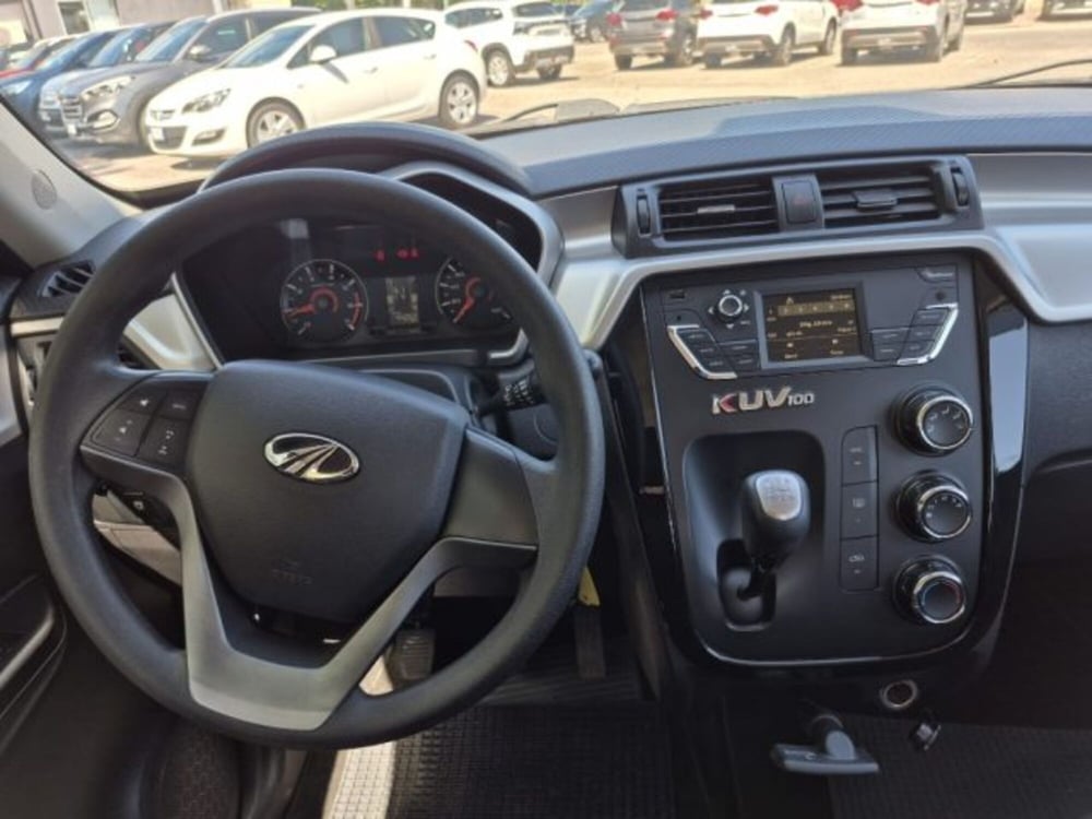 Mahindra KUV100 usata a Bologna (6)