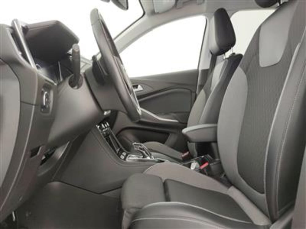 Opel Grandland usata a Bari (13)