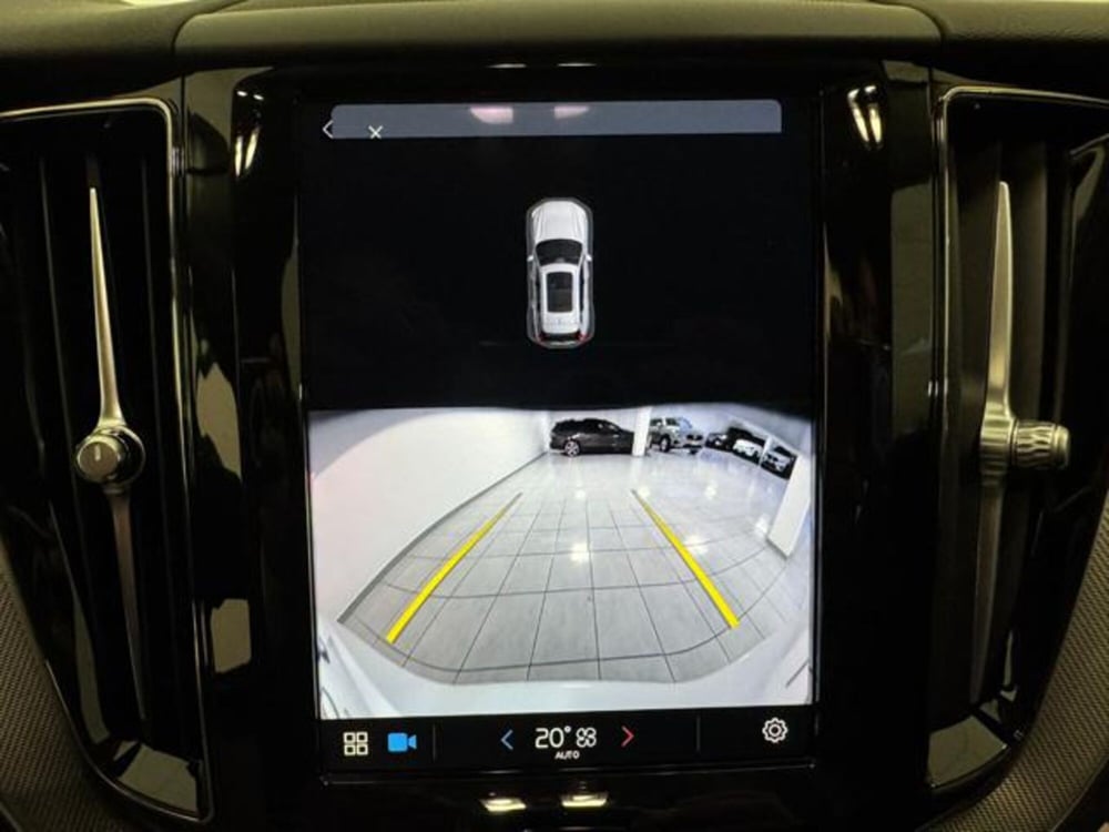 Volvo XC60 usata a Como (12)
