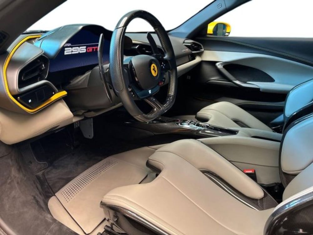Ferrari 296 Coupé usata a Bologna (10)