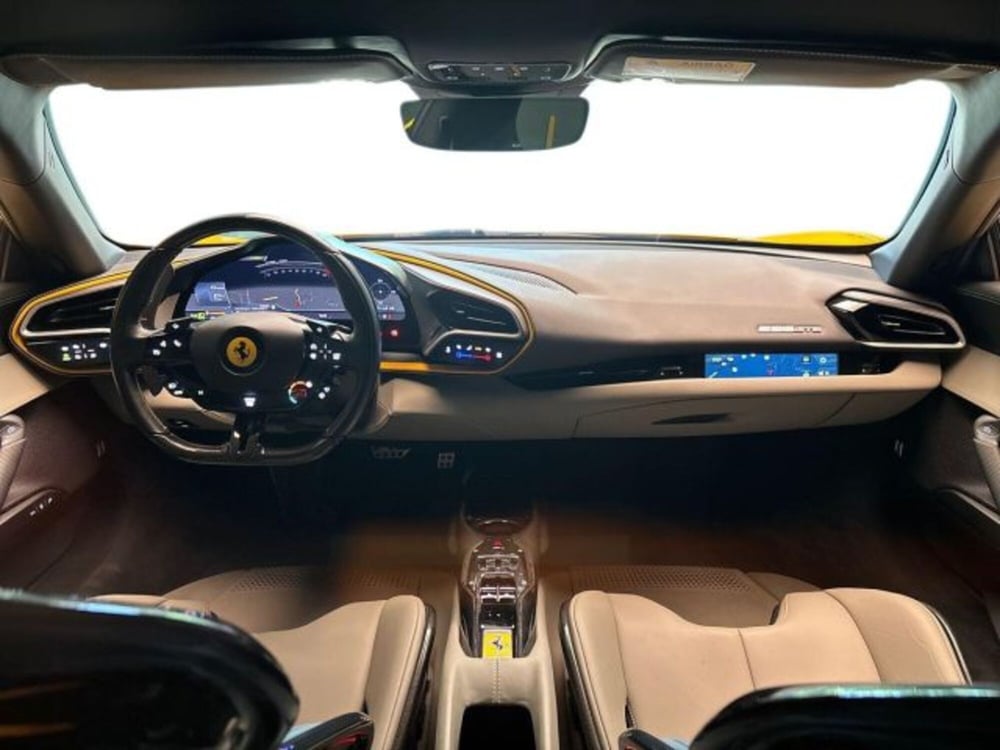 Ferrari 296 Coupé usata a Bologna (12)