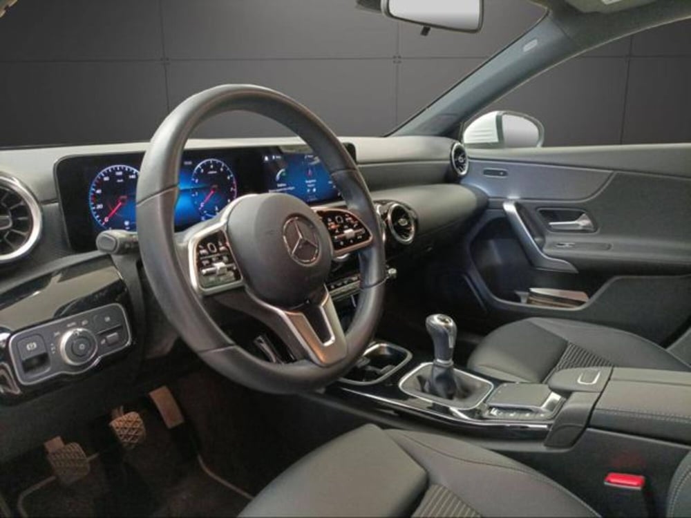 Mercedes-Benz Classe A usata a Milano (11)