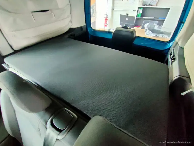 Volkswagen Caddy nuova a Bologna (12)