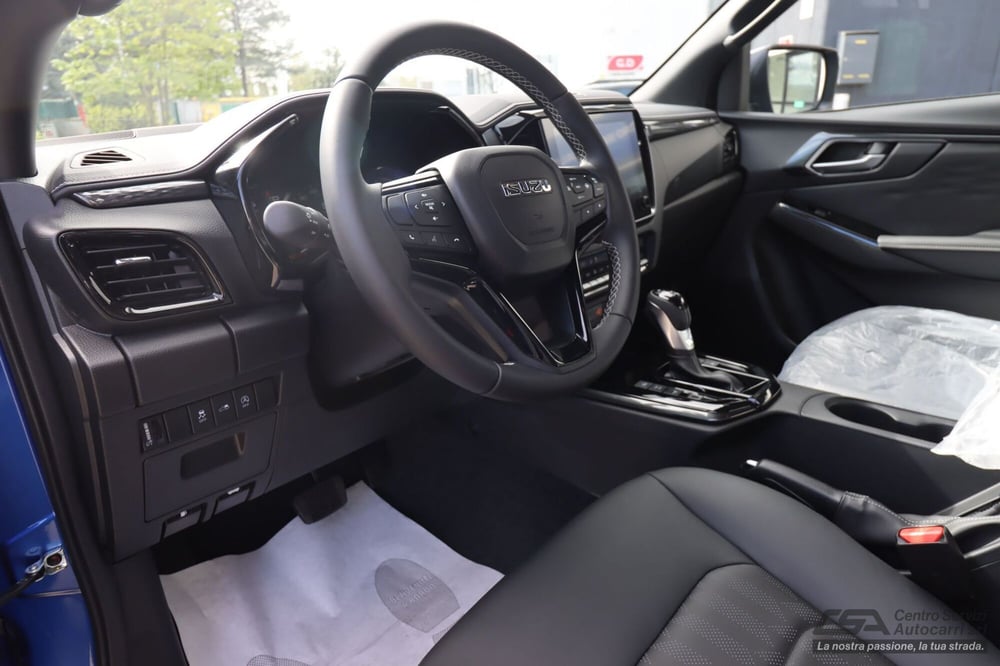 Isuzu D-Max Pick-up nuova a Bologna (8)
