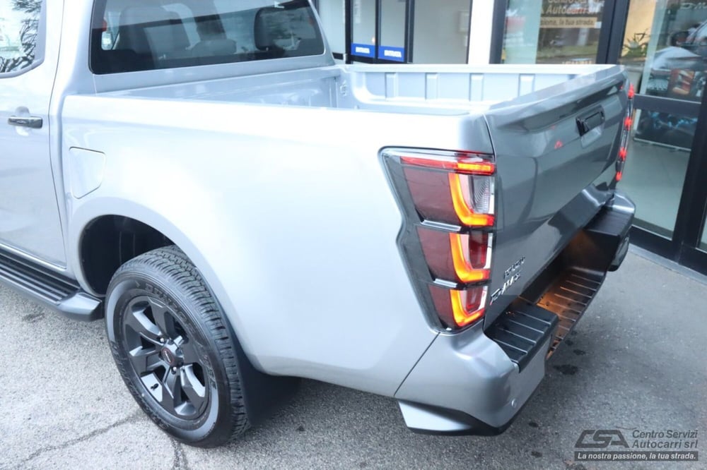 Isuzu D-Max Pick-up nuova a Bologna (6)