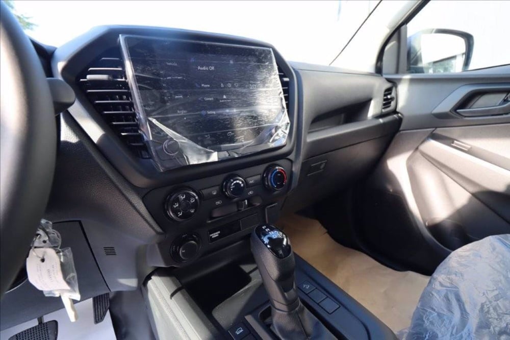 Isuzu D-Max Pick-up nuova a Bologna (8)