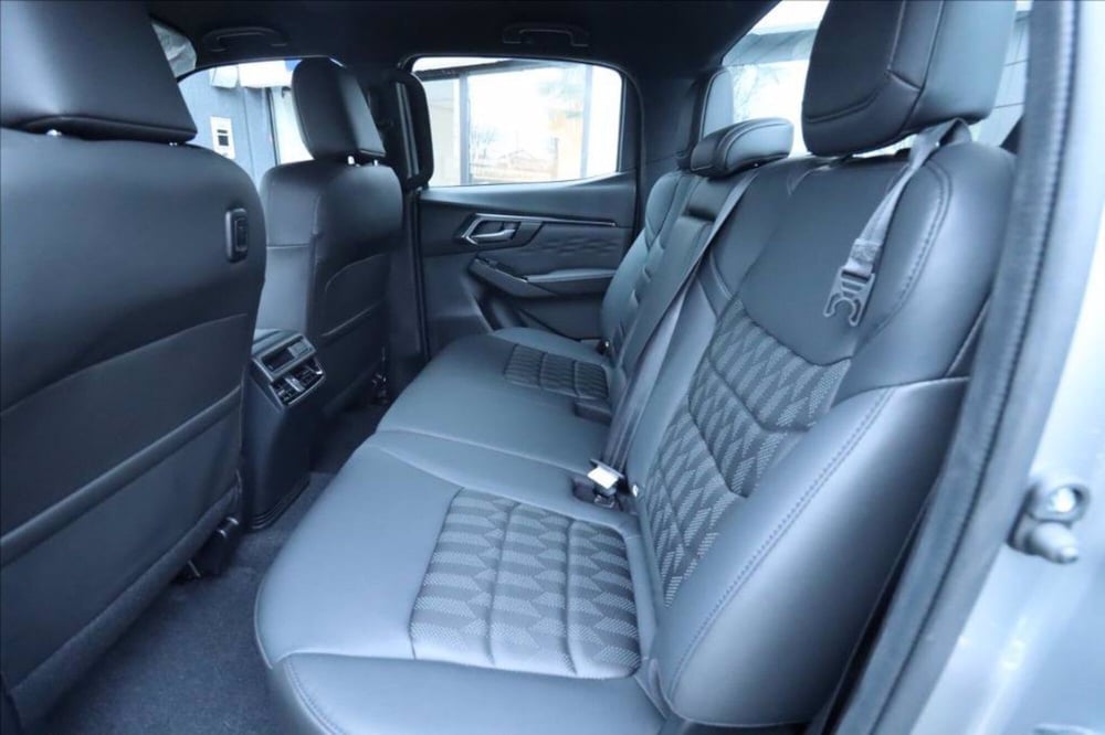 Isuzu D-Max Pick-up nuova a Bologna (10)