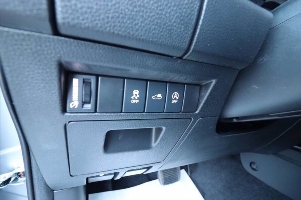 Isuzu D-Max Pick-up nuova a Bologna (11)