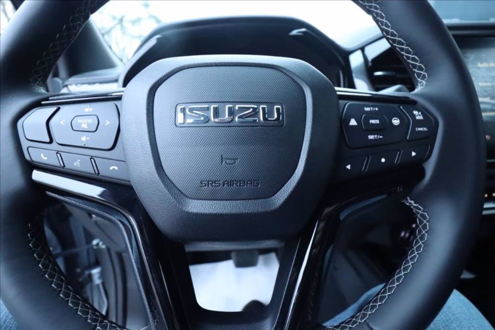 Isuzu D-Max Pick-up nuova a Bologna (14)
