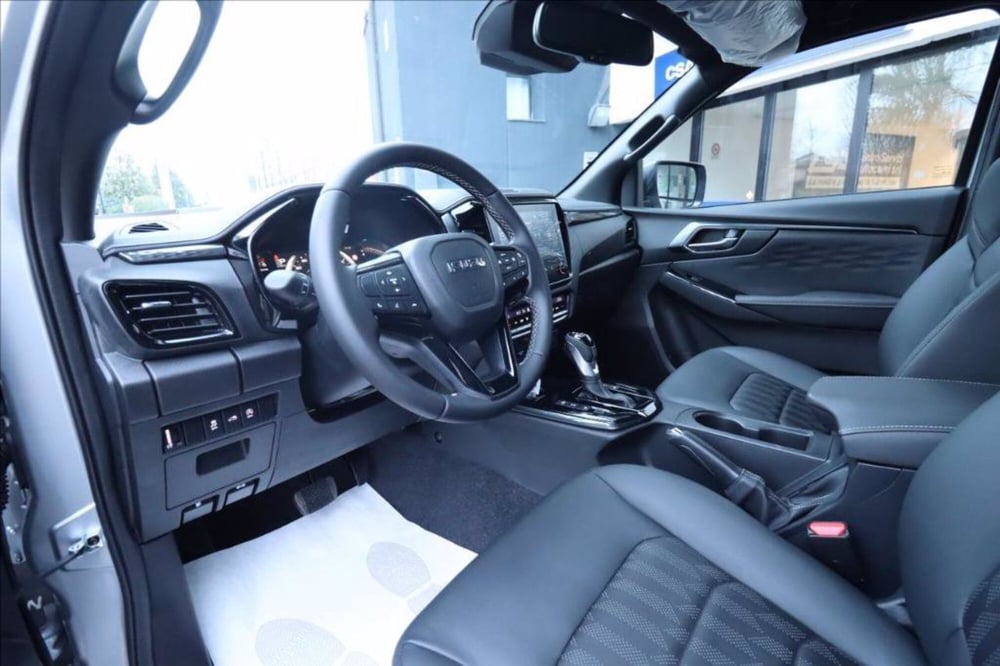 Isuzu D-Max Pick-up nuova a Bologna (7)