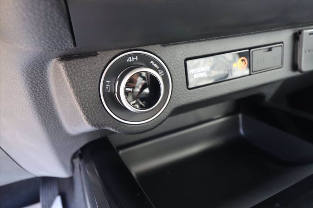 Isuzu D-Max Pick-up nuova a Bologna (12)