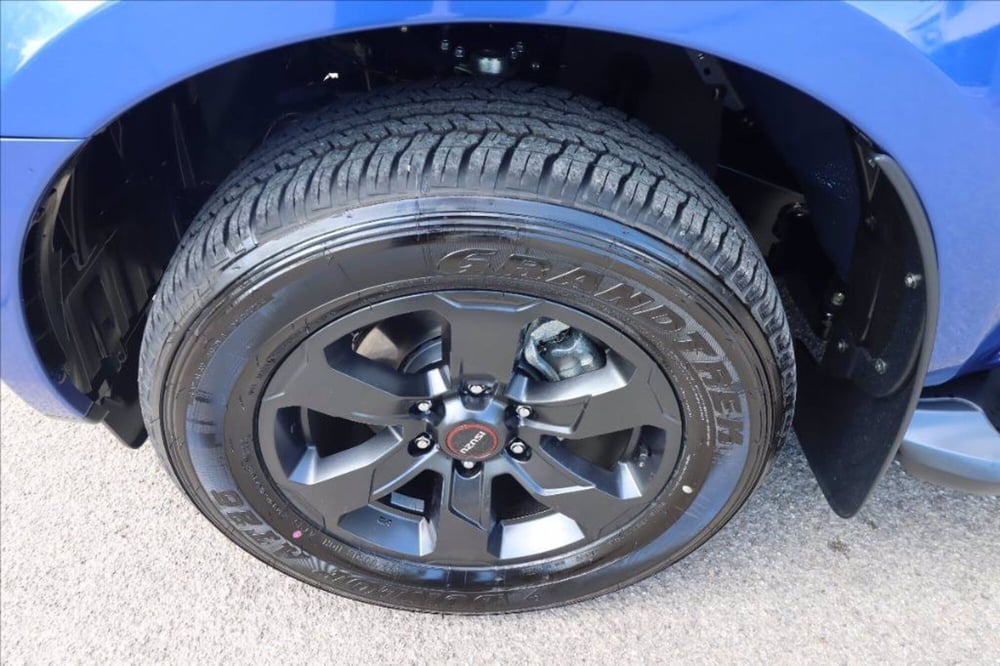 Isuzu D-Max Pick-up nuova a Bologna (4)