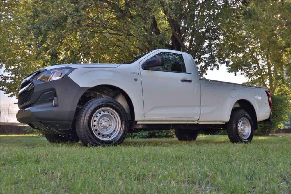 Isuzu D-Max Pick-up nuova a Bologna (8)