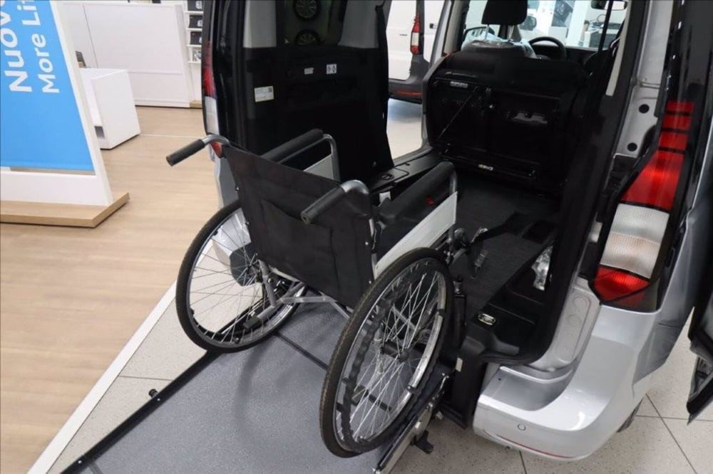 Volkswagen Caddy nuova a Bologna (11)