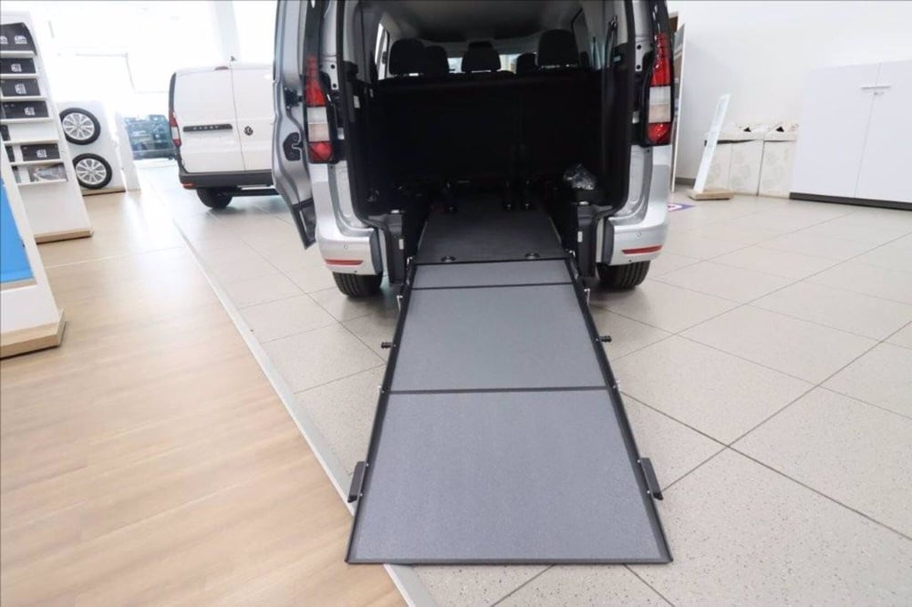 Volkswagen Caddy nuova a Bologna (9)