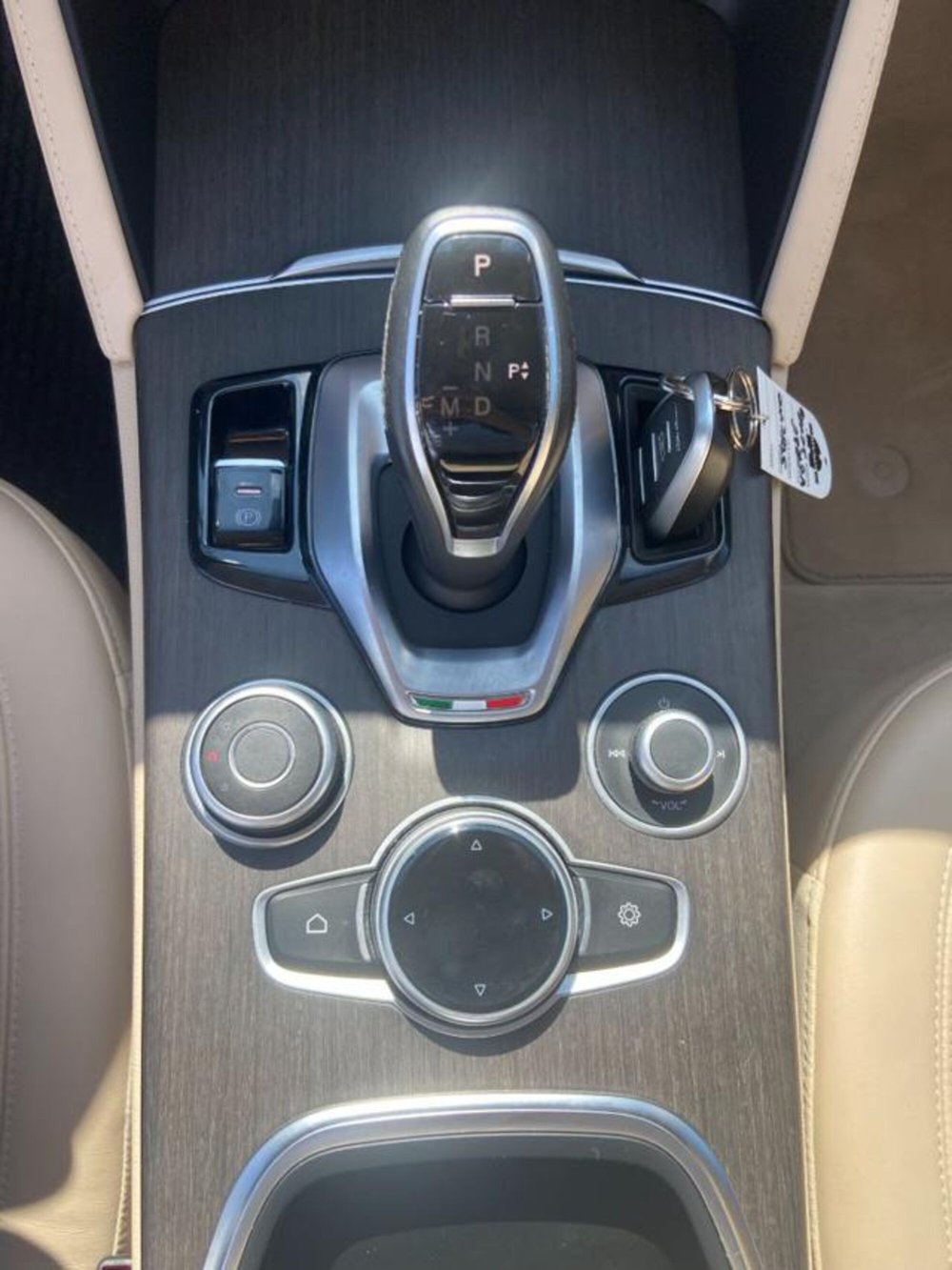Alfa Romeo Stelvio usata a Firenze (14)