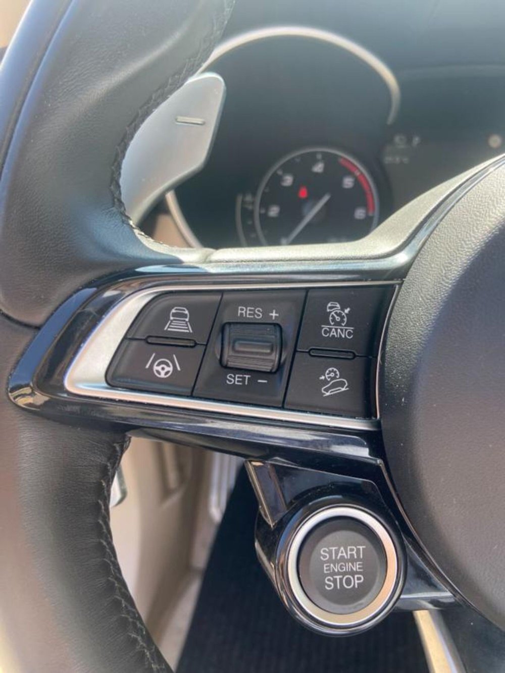 Alfa Romeo Stelvio usata a Firenze (18)