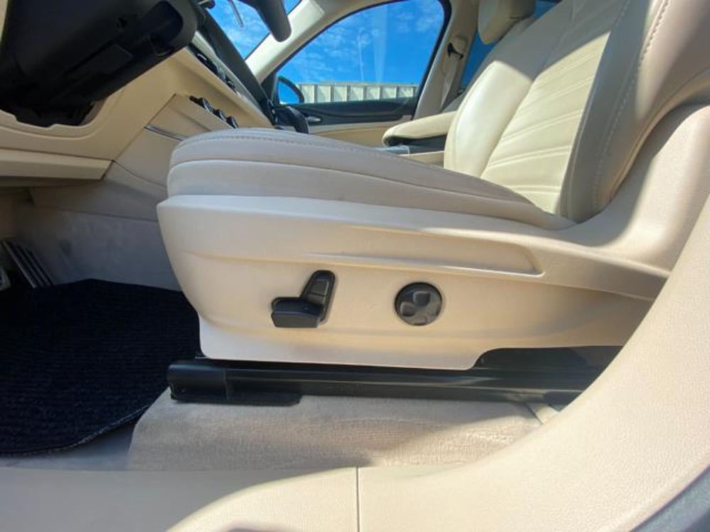 Alfa Romeo Stelvio usata a Firenze (19)