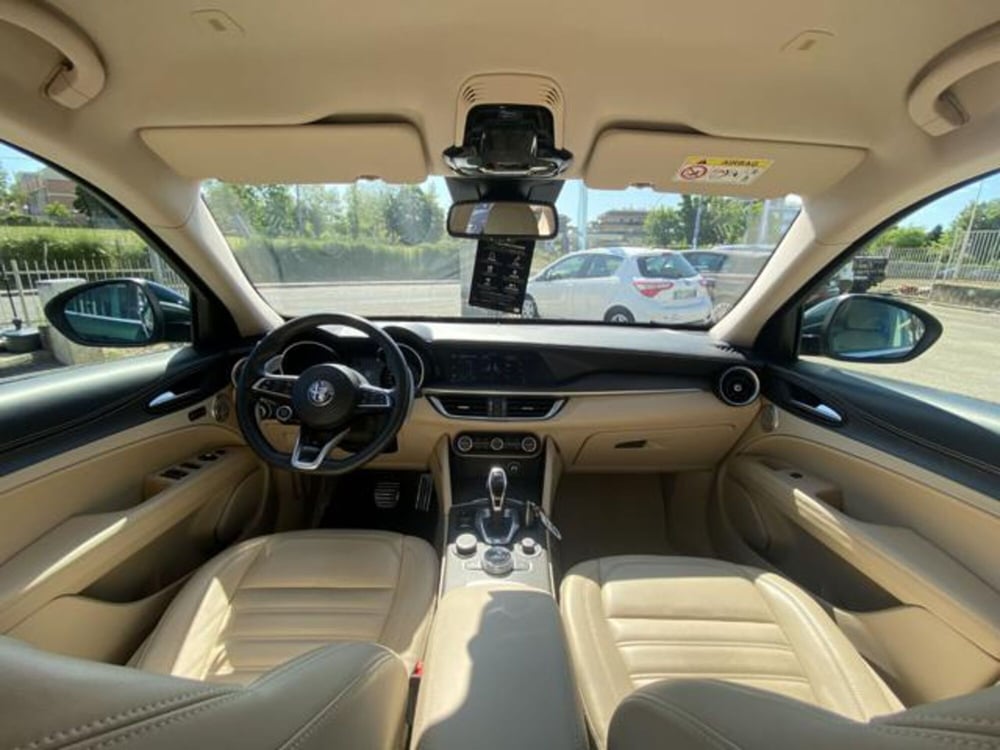 Alfa Romeo Stelvio usata a Firenze (8)