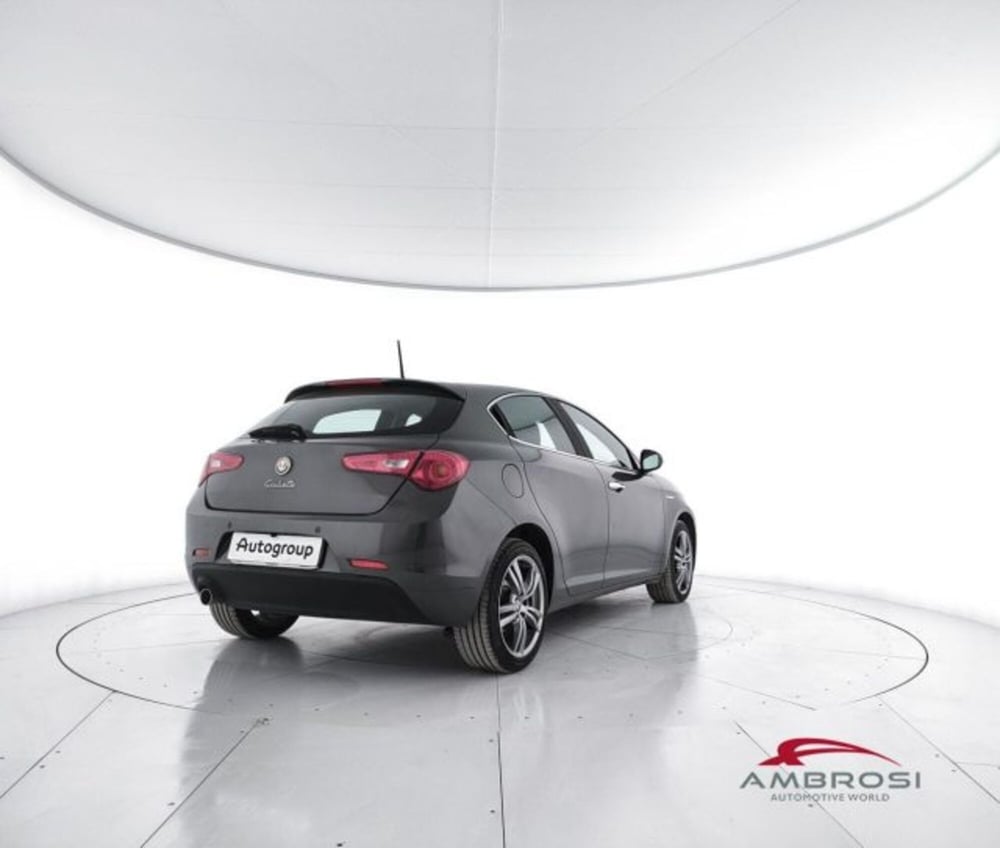 Alfa Romeo Giulietta usata a Perugia (3)