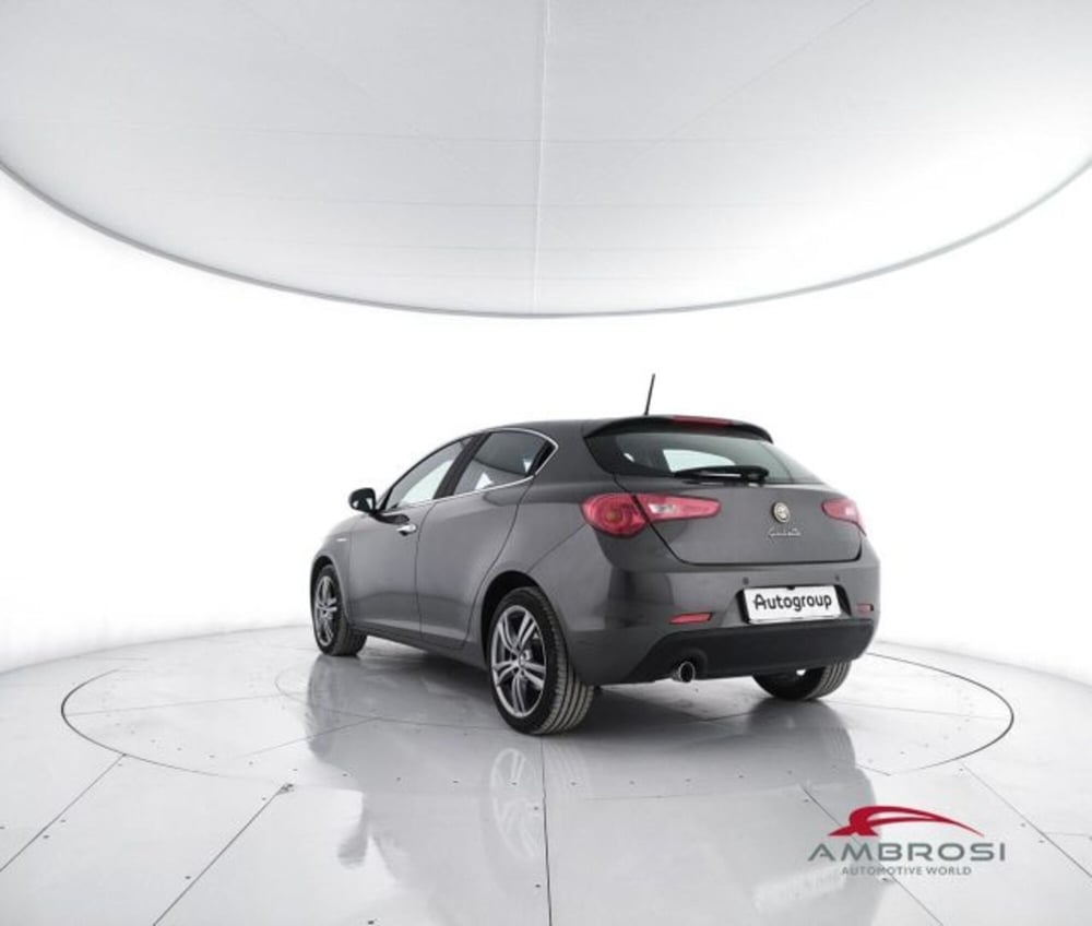 Alfa Romeo Giulietta usata a Perugia (4)