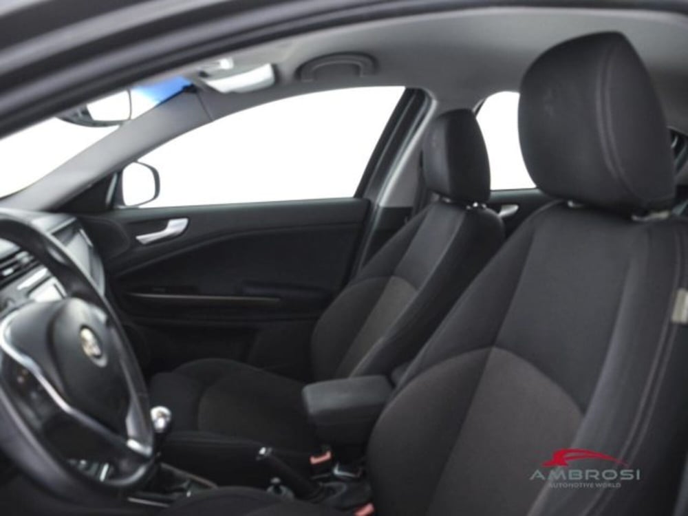 Alfa Romeo Giulietta usata a Perugia (9)