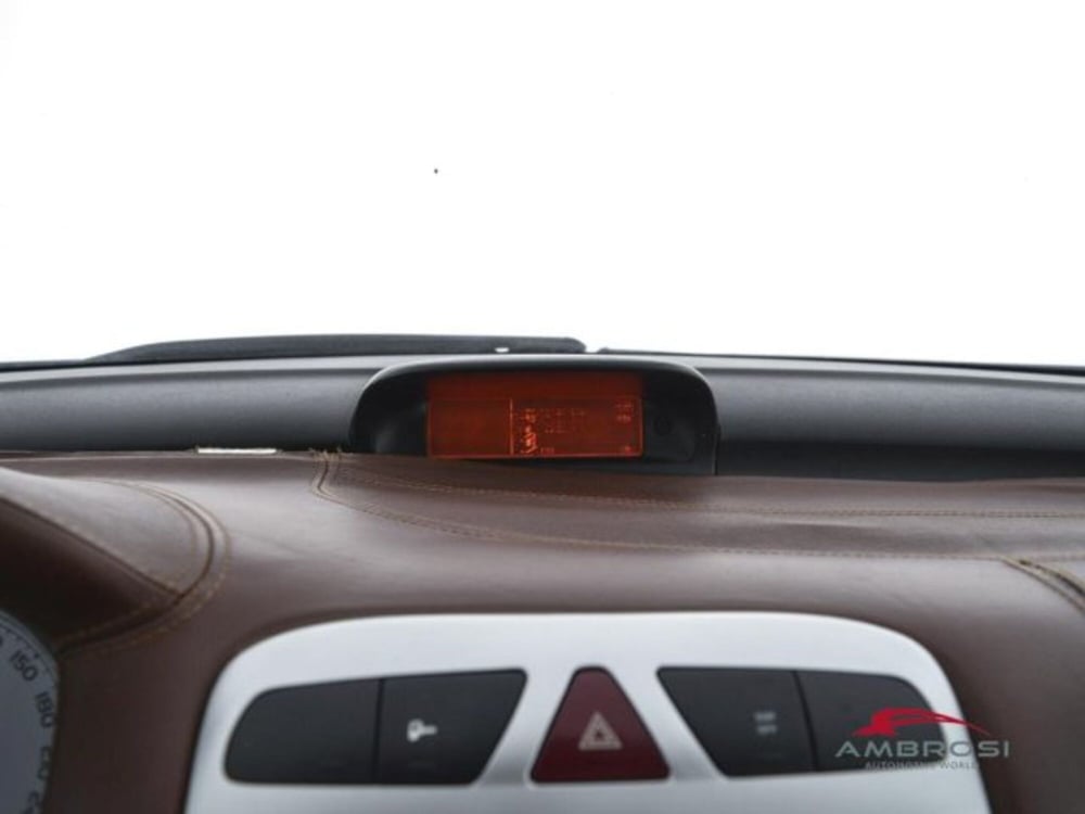 Peugeot 307 Cabrio usata a Perugia (14)