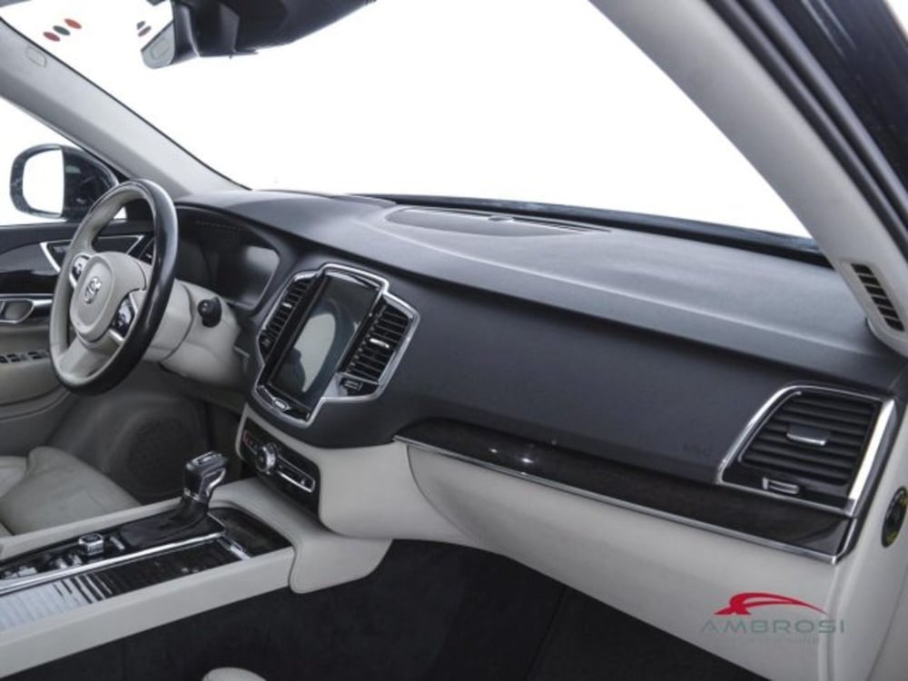 Volvo XC90 usata a Perugia (14)