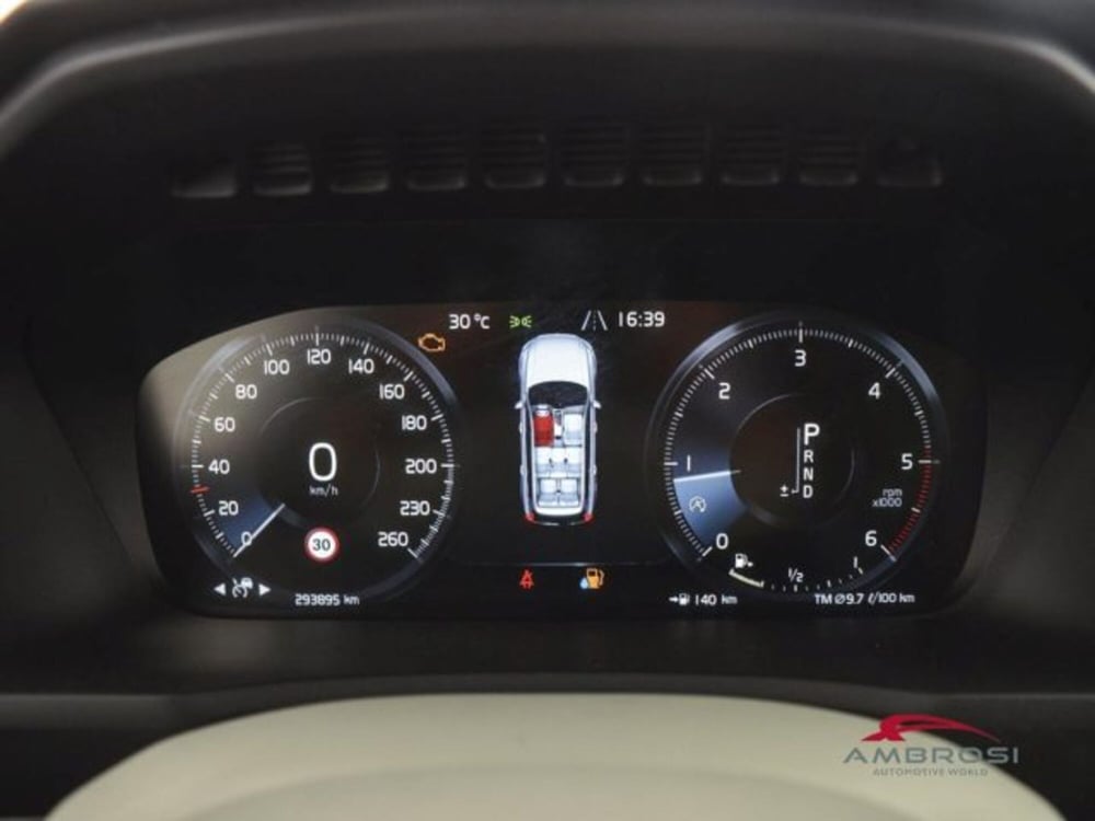 Volvo XC90 usata a Perugia (15)