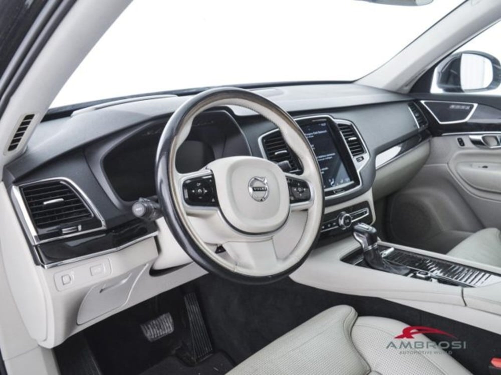 Volvo XC90 usata a Perugia (8)