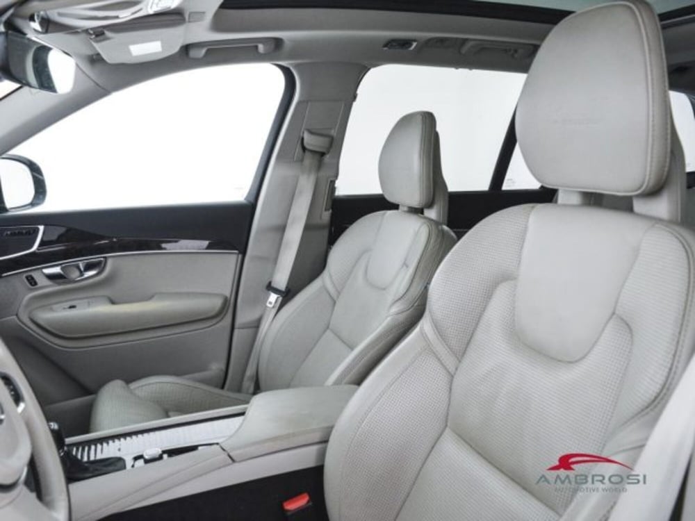 Volvo XC90 usata a Perugia (9)