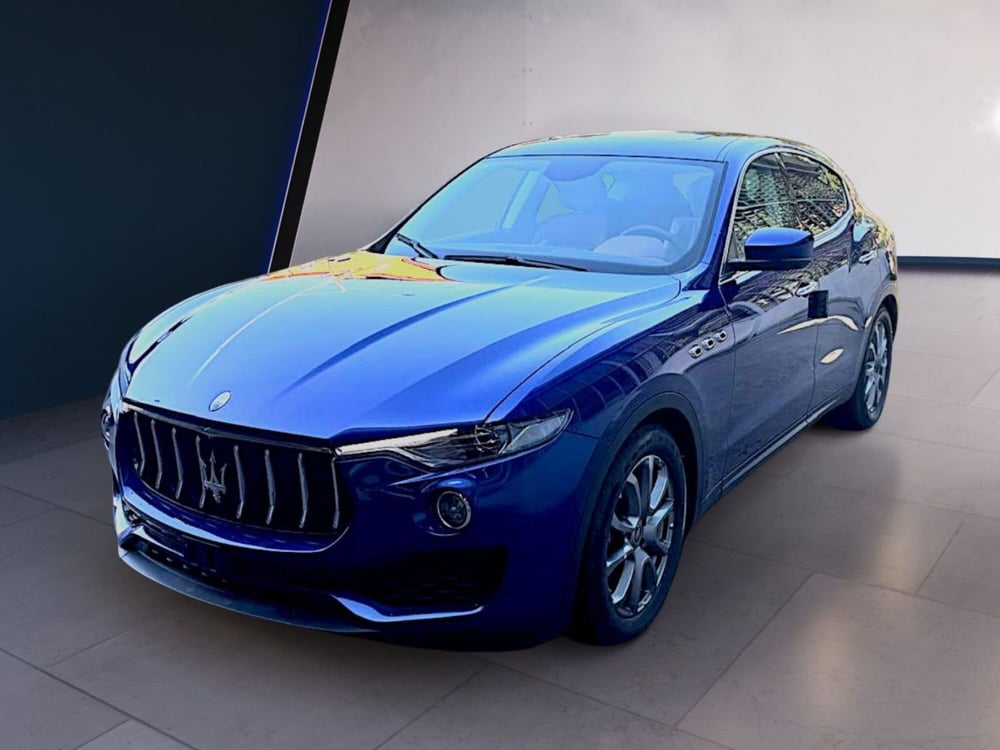 Maserati Levante nuova a Salerno