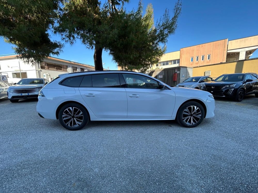Peugeot 508 SW nuova a Salerno (11)