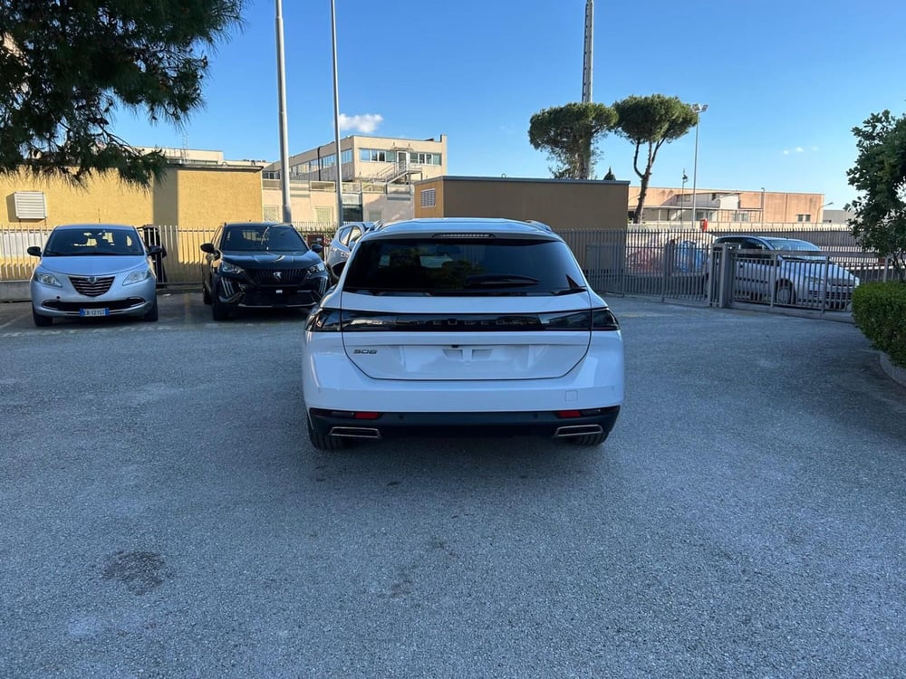 Peugeot 508 SW nuova a Salerno (12)