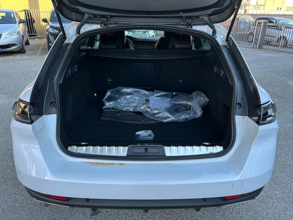 Peugeot 508 SW nuova a Salerno (15)