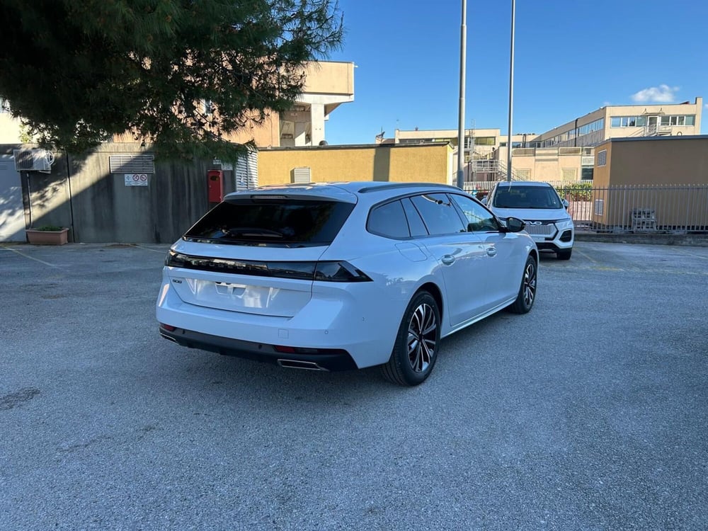 Peugeot 508 SW nuova a Salerno (3)