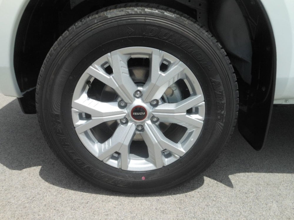 Isuzu D-Max Pick-up nuova a Chieti (10)