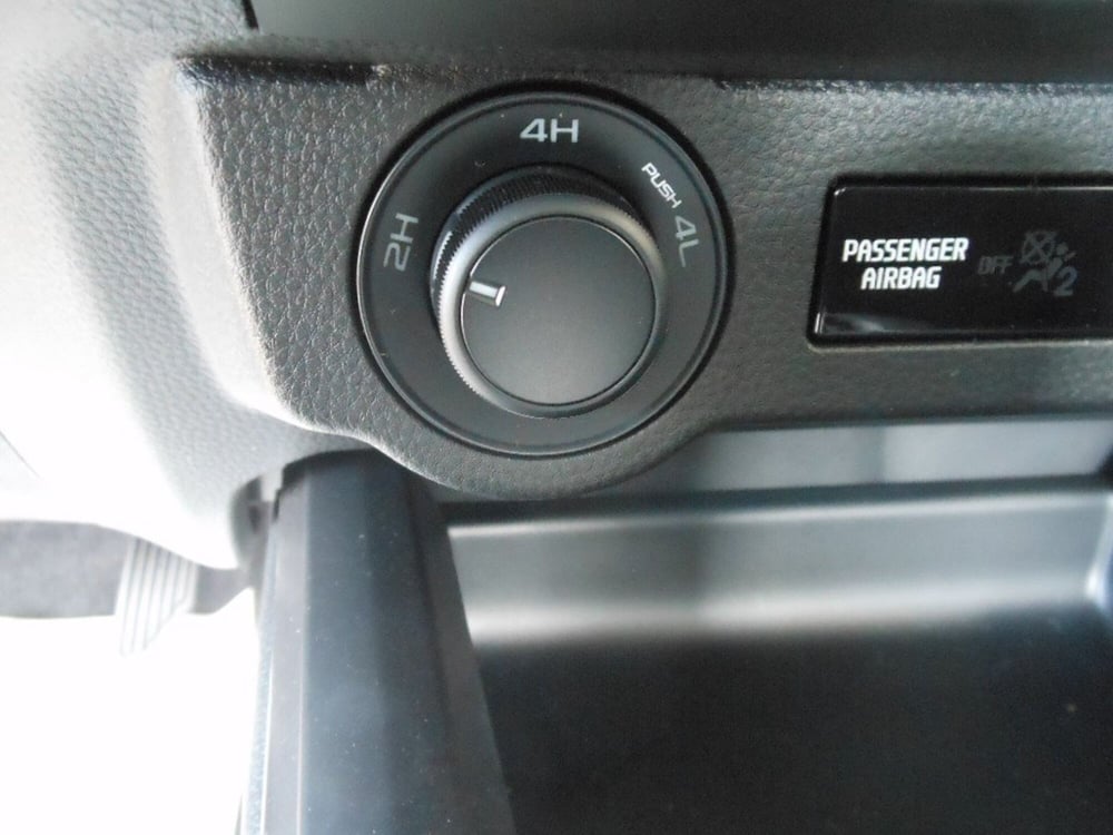 Isuzu D-Max Pick-up nuova a Chieti (17)
