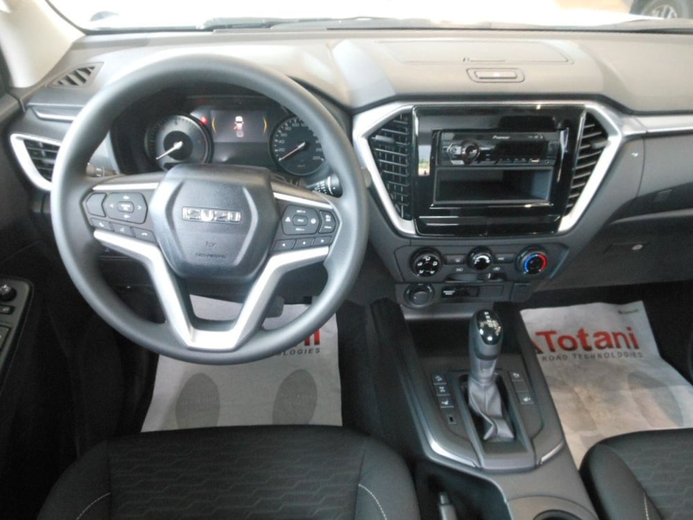 Isuzu D-Max Pick-up nuova a Chieti (19)