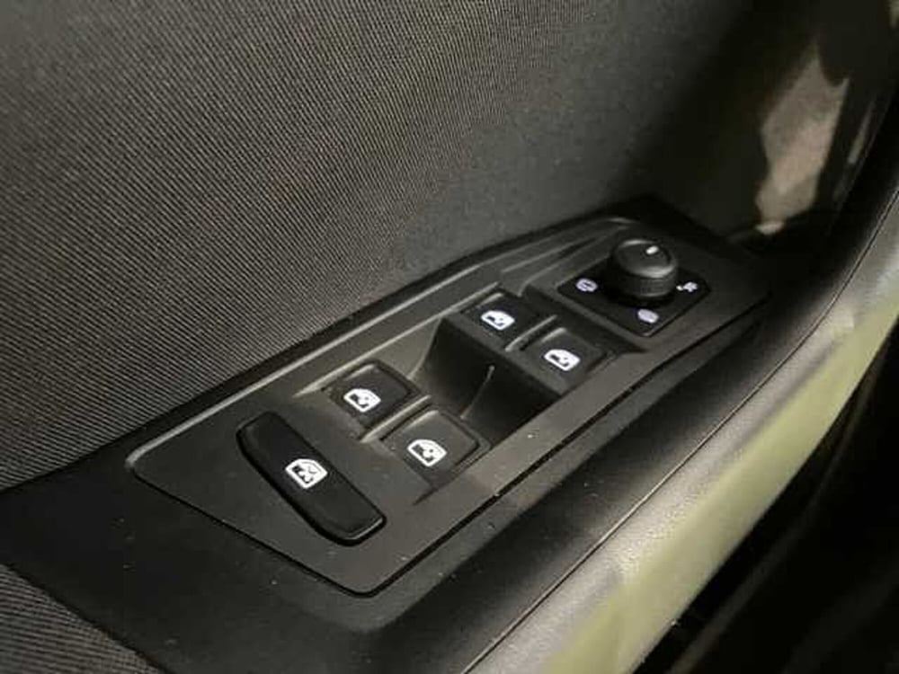 Volkswagen T-Roc usata a Ravenna (19)