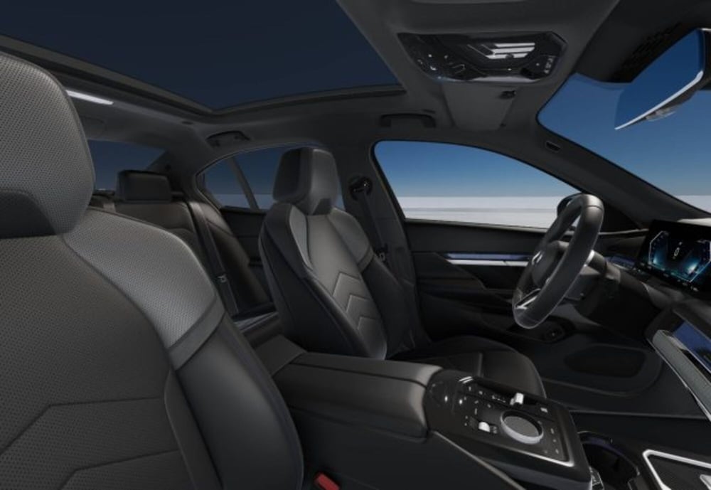 BMW i5 Touring nuova a Modena (10)