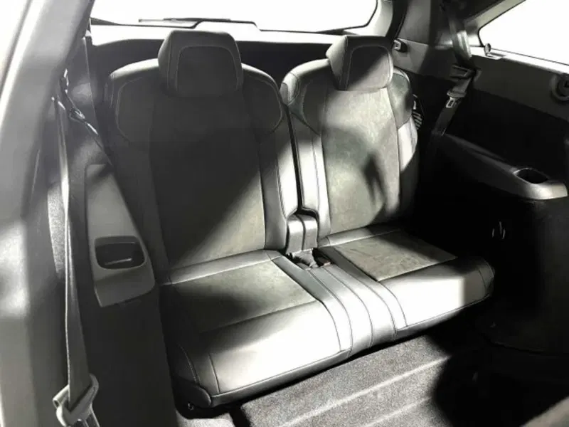 Peugeot 5008 nuova a Sondrio (12)