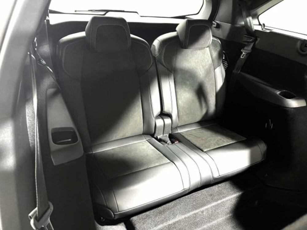 Peugeot 5008 nuova a Sondrio (12)