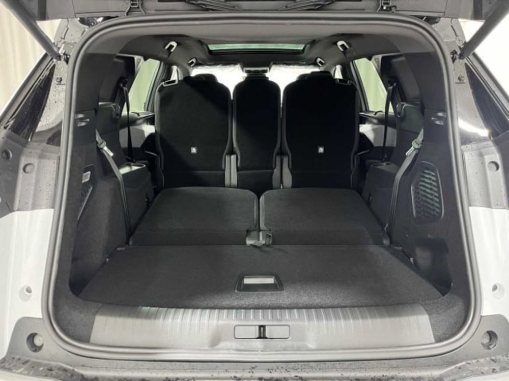 Peugeot 5008 nuova a Sondrio (19)