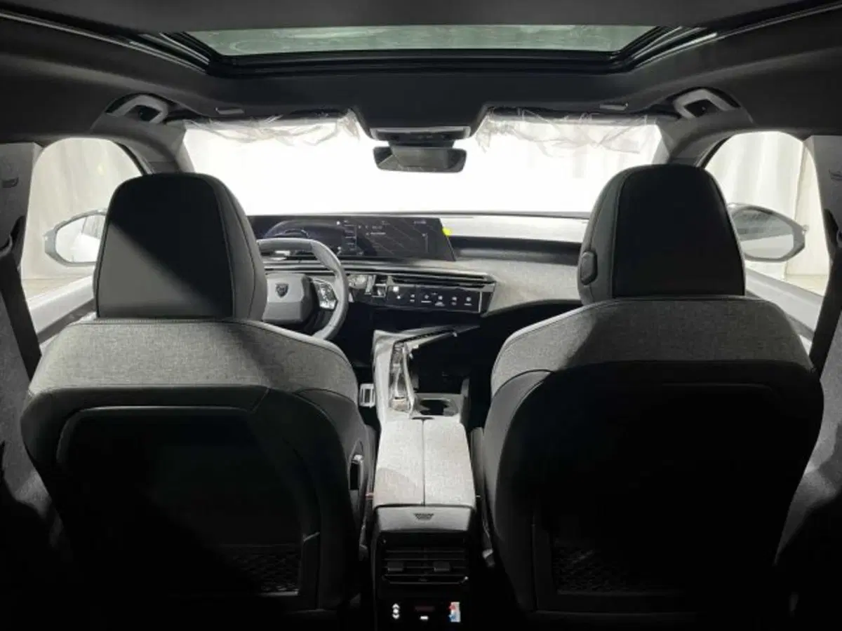 Peugeot 5008 nuova a Sondrio (20)